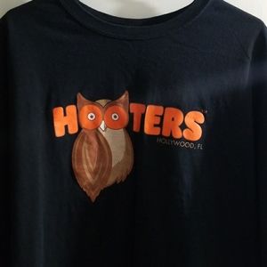 Hooters Hollywood , FL . tshirt mens 3 xl